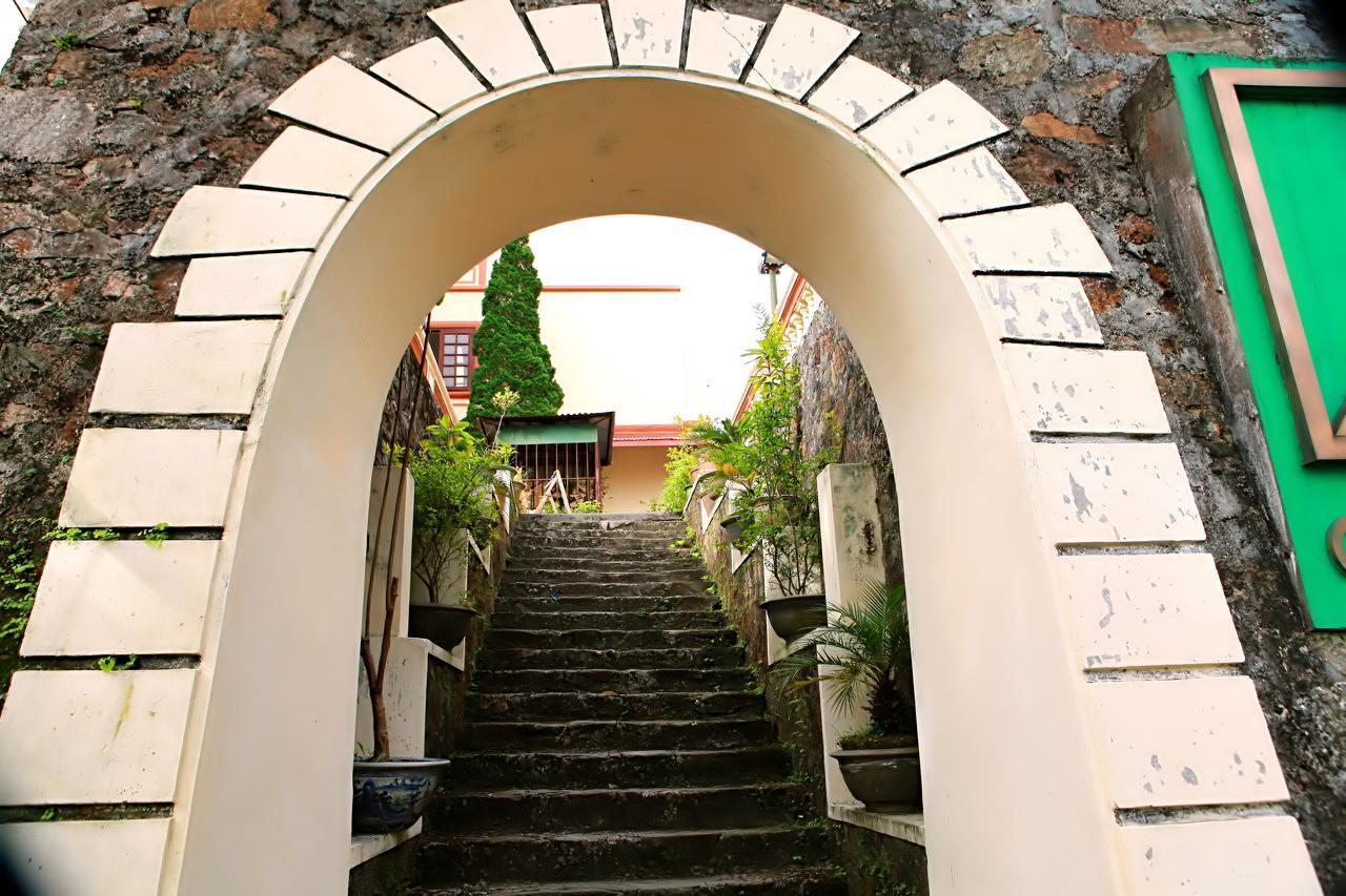 Khach San Cay Thong Hotell Tam Ðảo Eksteriør bilde