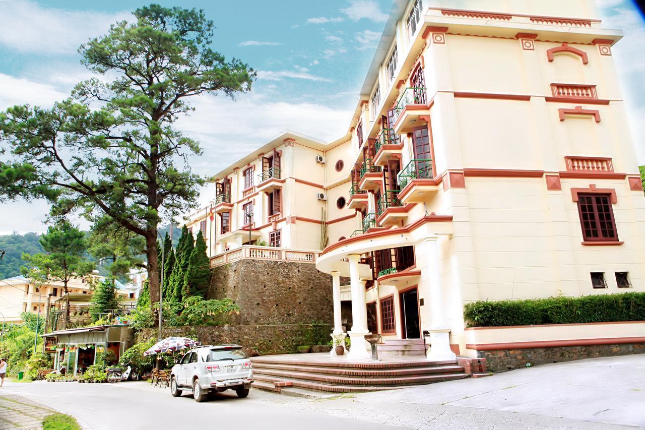 Khach San Cay Thong Hotell Tam Ðảo Eksteriør bilde